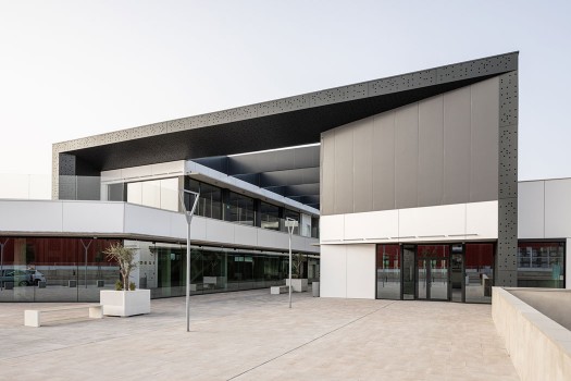 Torre Mariona Comercial Centre